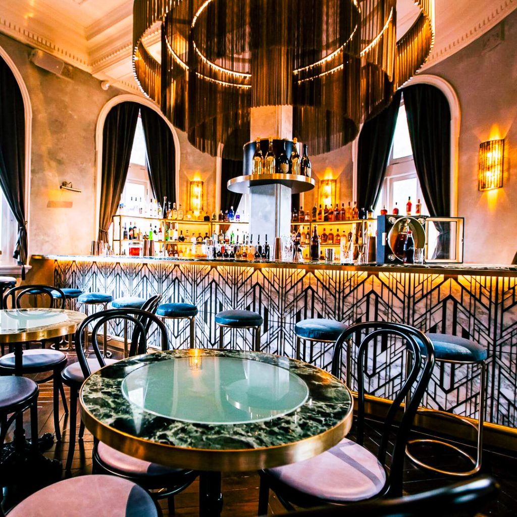 Art Deco Interiors: The Cat's Meow